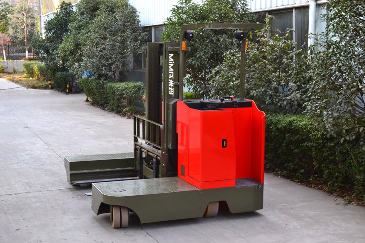 湖南榮洲機械設備有限公司,移動式升降平臺價格,湖南升降貨梯,塑料托盤批發,固定式升降平臺,曲臂式升降平臺,汽車尾板,全電動叉車 湖南榮洲機械設備有限公司,移動式升降平臺價格,湖南升降貨梯,塑料托盤批發,固定式升降平臺,曲臂式升降平臺,汽車尾板,全電動叉車