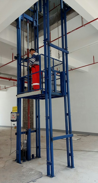 湖南榮洲機(jī)械設(shè)備有限公司,移動(dòng)式升降平臺(tái)價(jià)格,湖南升降貨梯,塑料托盤批發(fā),固定式升降平臺(tái),曲臂式升降平臺(tái),汽車尾板,全電動(dòng)叉車 湖南榮洲機(jī)械設(shè)備有限公司,移動(dòng)式升降平臺(tái)價(jià)格,湖南升降貨梯,塑料托盤批發(fā),固定式升降平臺(tái),曲臂式升降平臺(tái),汽車尾板,全電動(dòng)叉車